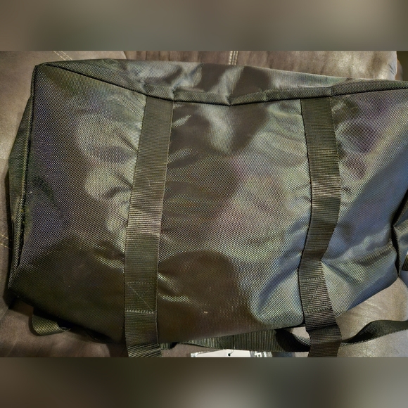 PERRY ELLIS Black Duffle Bag NWT - Picture 6 of 12